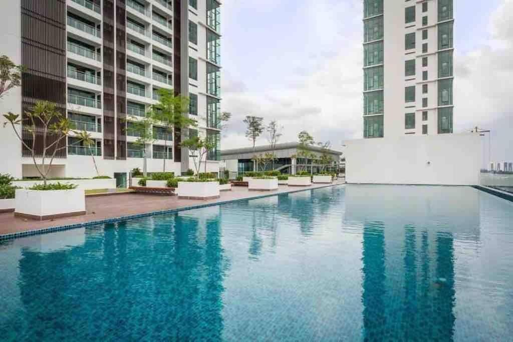 Apartment The Makcik's *